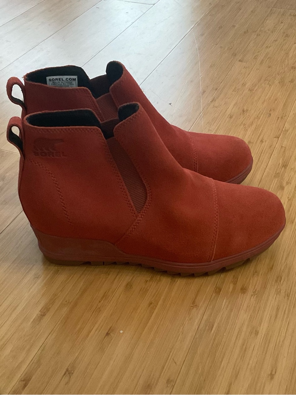 Sorel Red Suede Wedge Chelsea Ankle Boots SZ 8.5